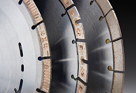 Differences Between Carbide Blade and Diamond Blade