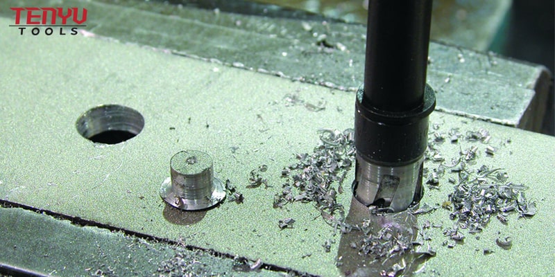 Slugger Bit for Smooth Hole Cutting