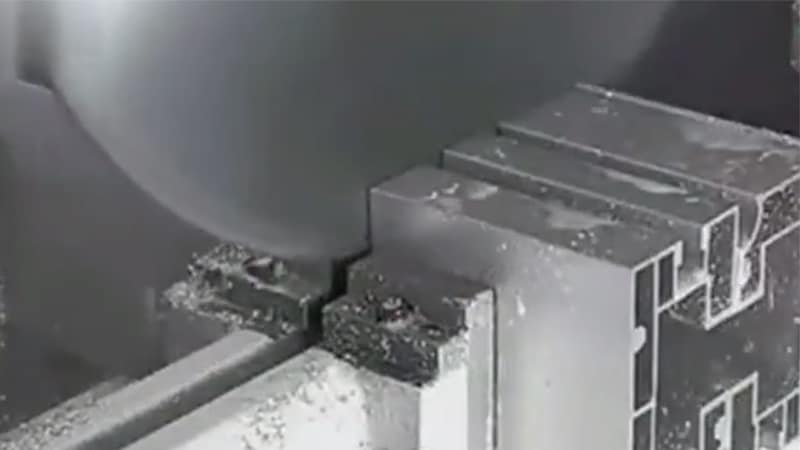 aluminum circular saw blade to cut aluminum